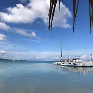 Contemporary Ocean View 2bed Carib Ocho Rios