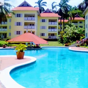 Lulu Bell Mystic Ridge @73 Apartment. Ocho Rios