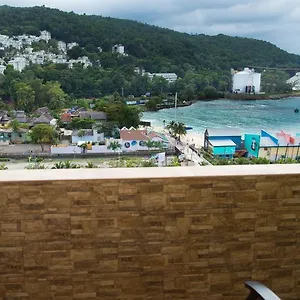 The Penthouse At Turtle Towers Ocho Rios